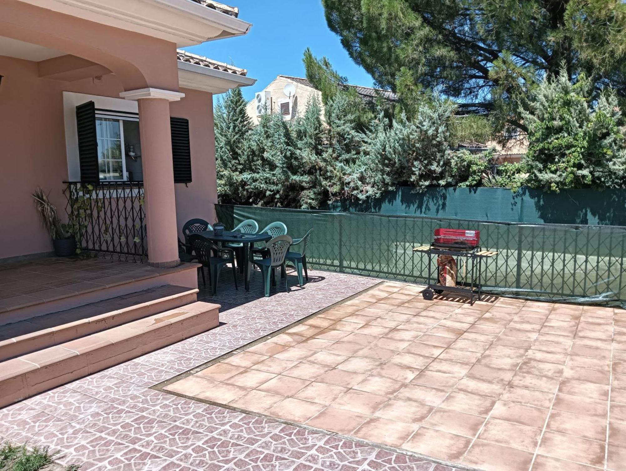 Aribela Villa Badajoz Buitenkant foto